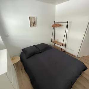 2 Pièces Au Cœur Du Port Lympia Appartement