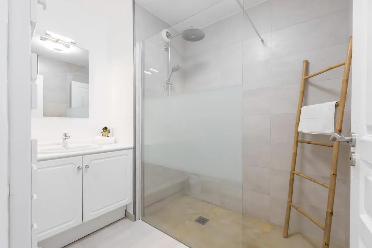 Apartment Large 2 Bdr At Nice Port