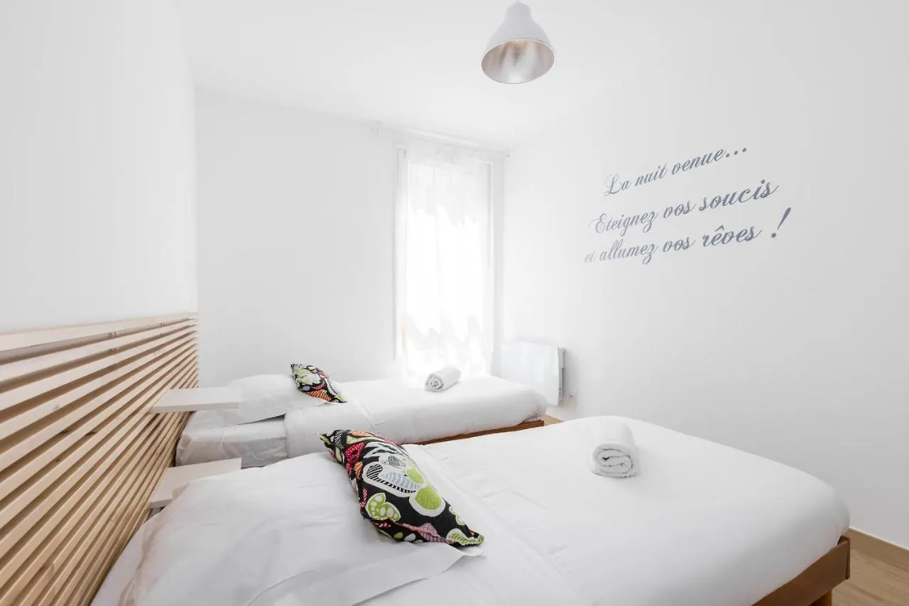 Large 2 Bdr At Nice Port Apartment