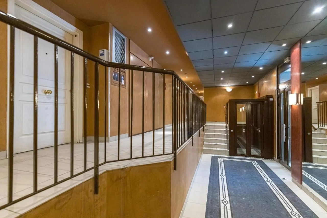 Apartment Large 2 Bdr At Nice Port